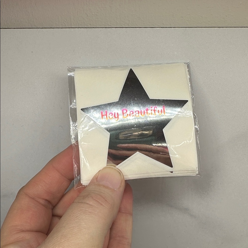30 Silver Star Mirror Stickers 2 1/2“ x 2 1/2“ - Picture 2 of 3